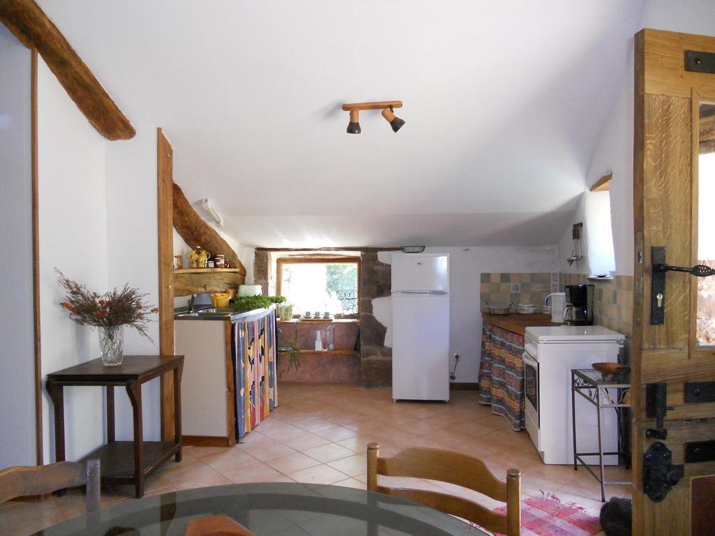 Gite Des Monts Saint-Izaire Quarto foto